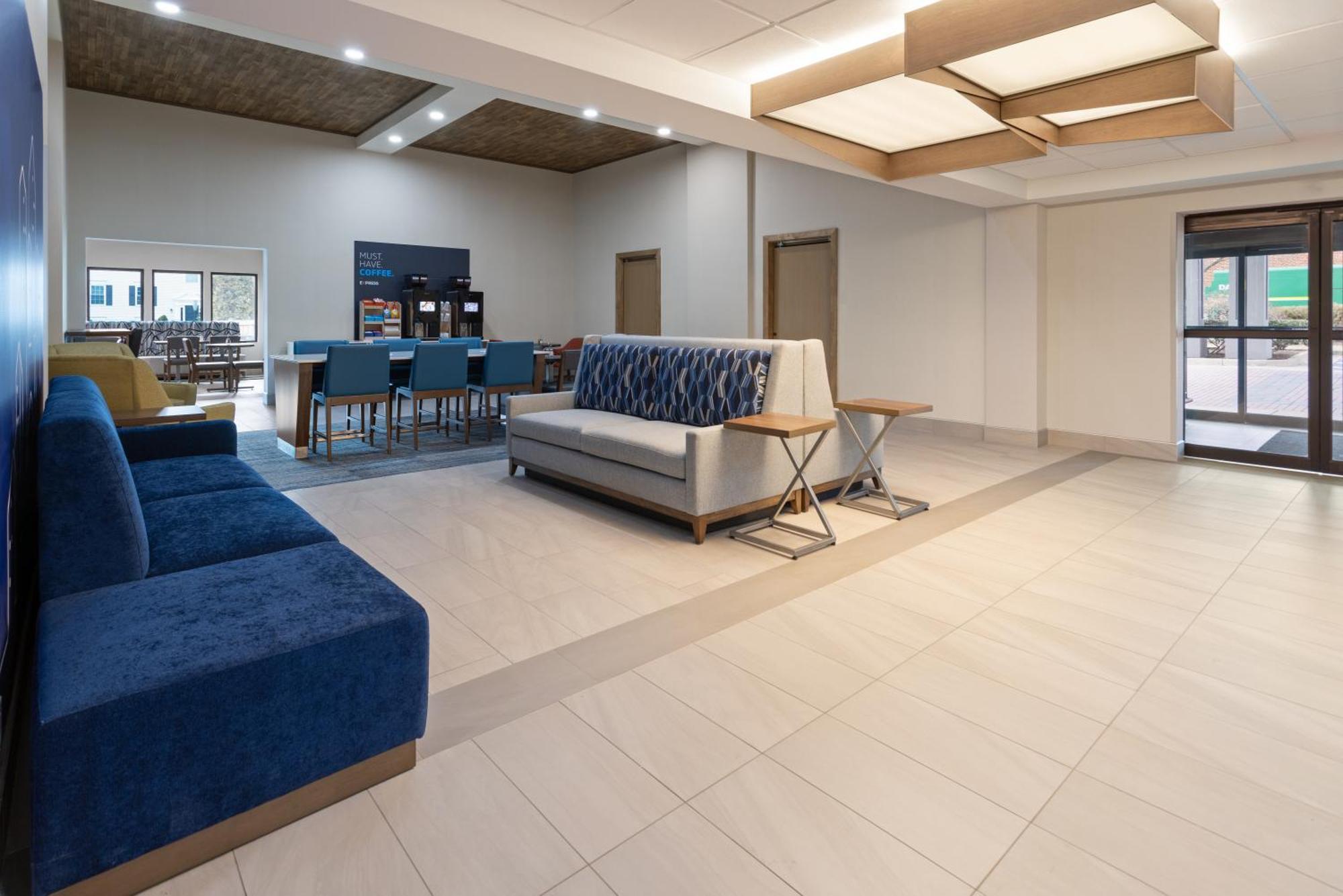 Holiday Inn Express & Suites Leesburg - Historic District By Ihg Екстериор снимка