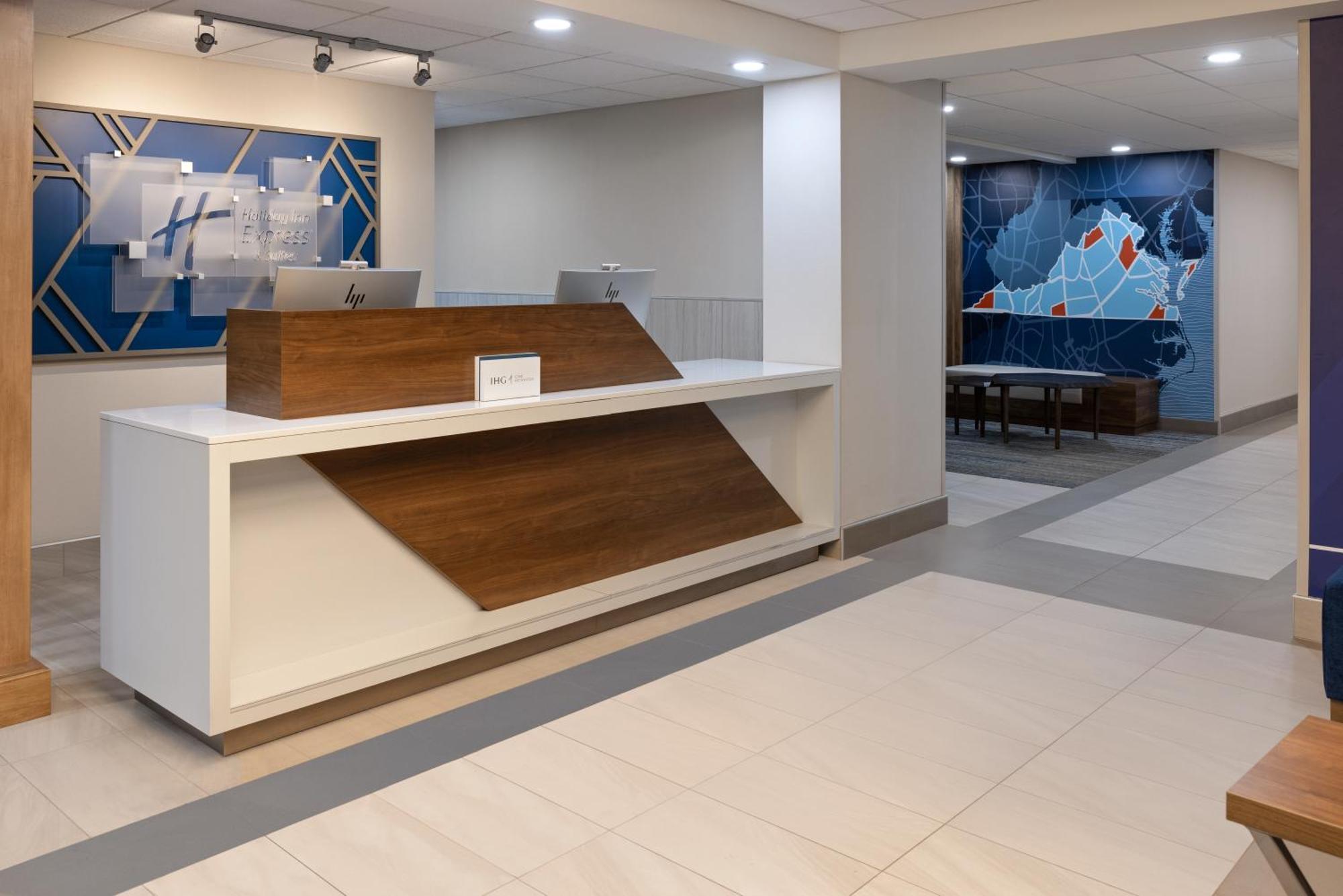 Holiday Inn Express & Suites Leesburg - Historic District By Ihg Екстериор снимка